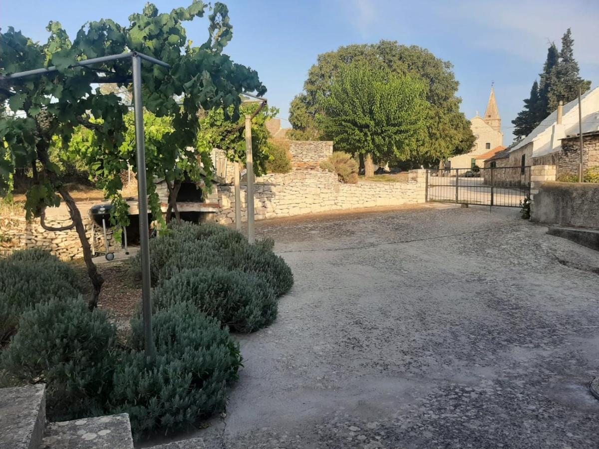 Apartmani Ino Škrip Exteriér fotografie
