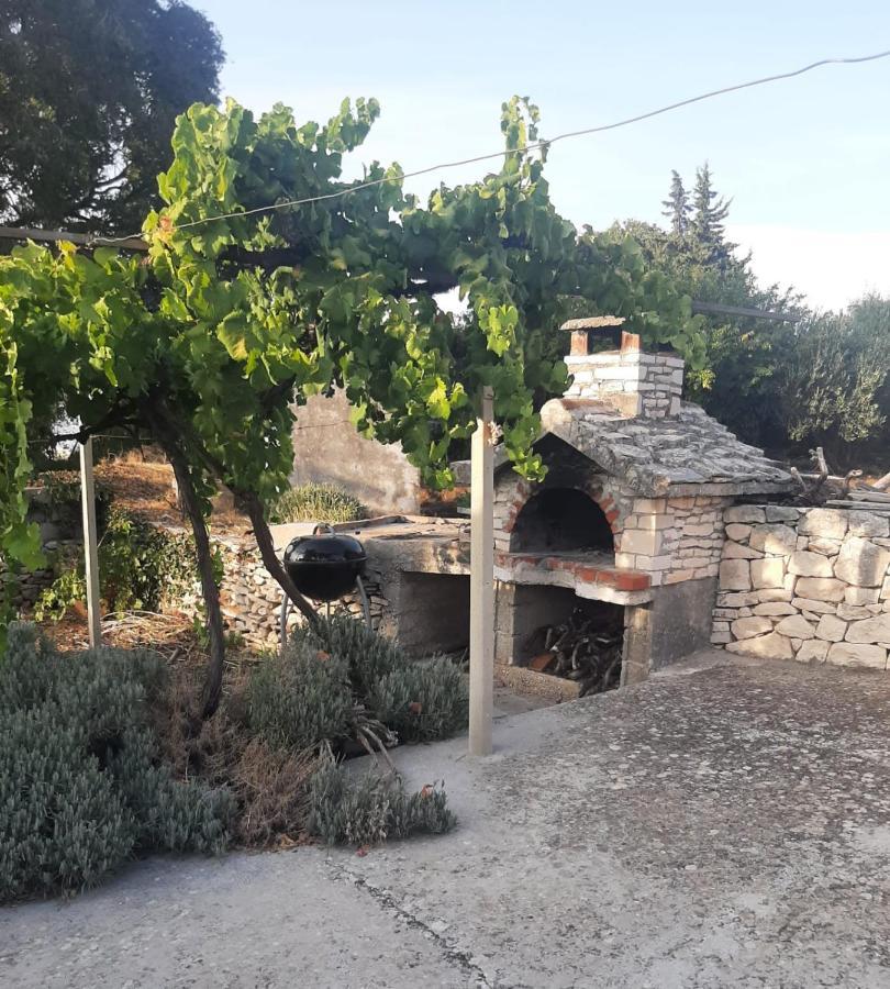 Apartmani Ino Škrip Exteriér fotografie