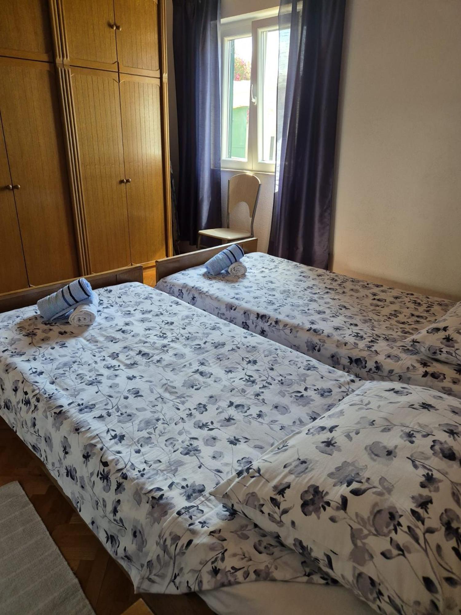 Apartmani Ino Škrip Exteriér fotografie